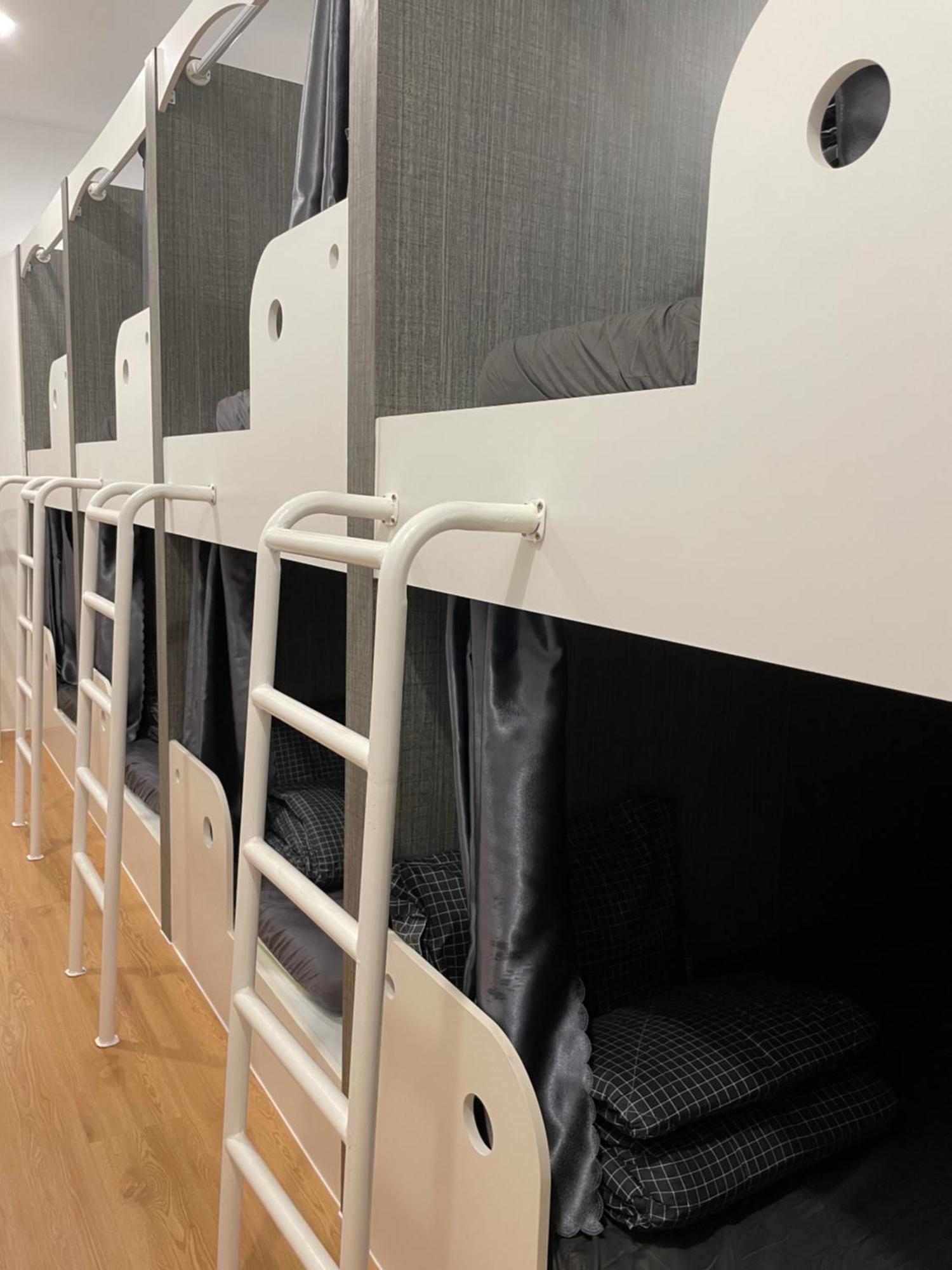 Alphabet Home Capsule Ho Chi Minh-Byen Eksteriør billede